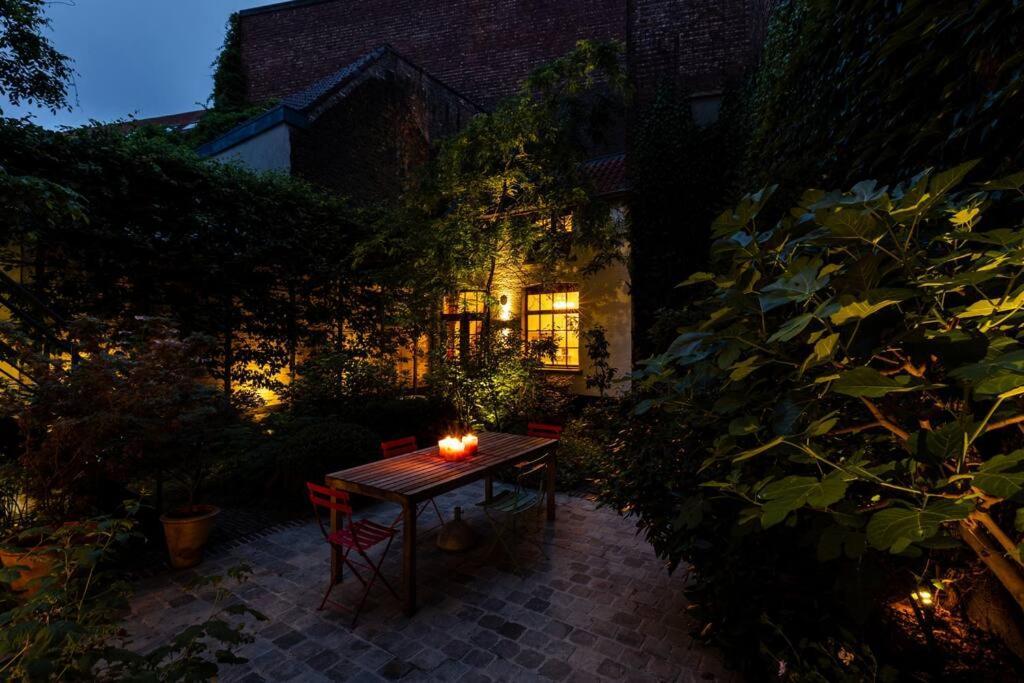 Carriage House In Quiet Ecological Garden Villa Antwerpen Buitenkant foto